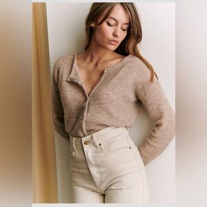 NWT, Sezane Gaspard Cardigan in Light beige. Size S. Perfect year round